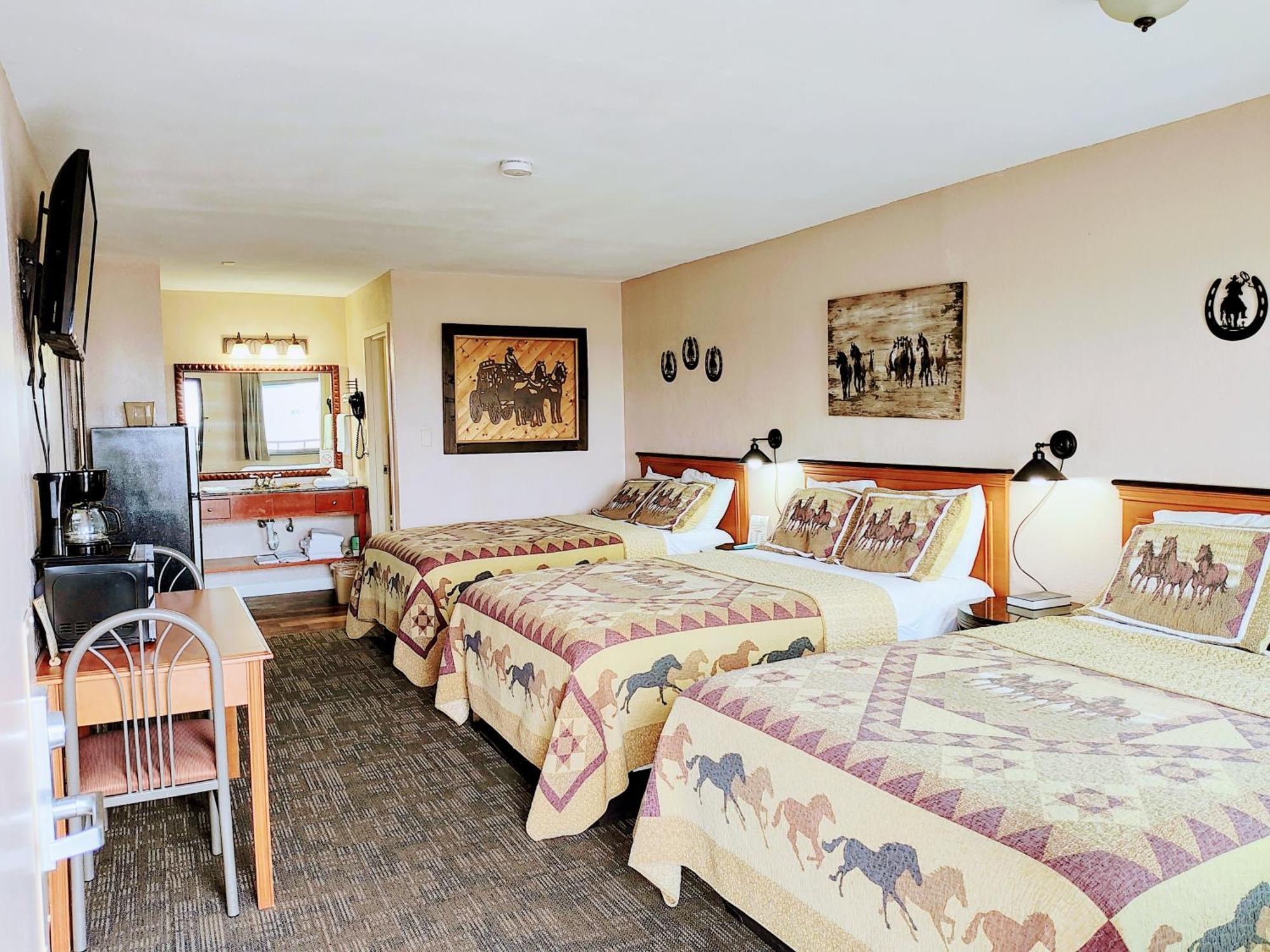 The Lodge At Russell - Russell Inn Δωμάτιο φωτογραφία