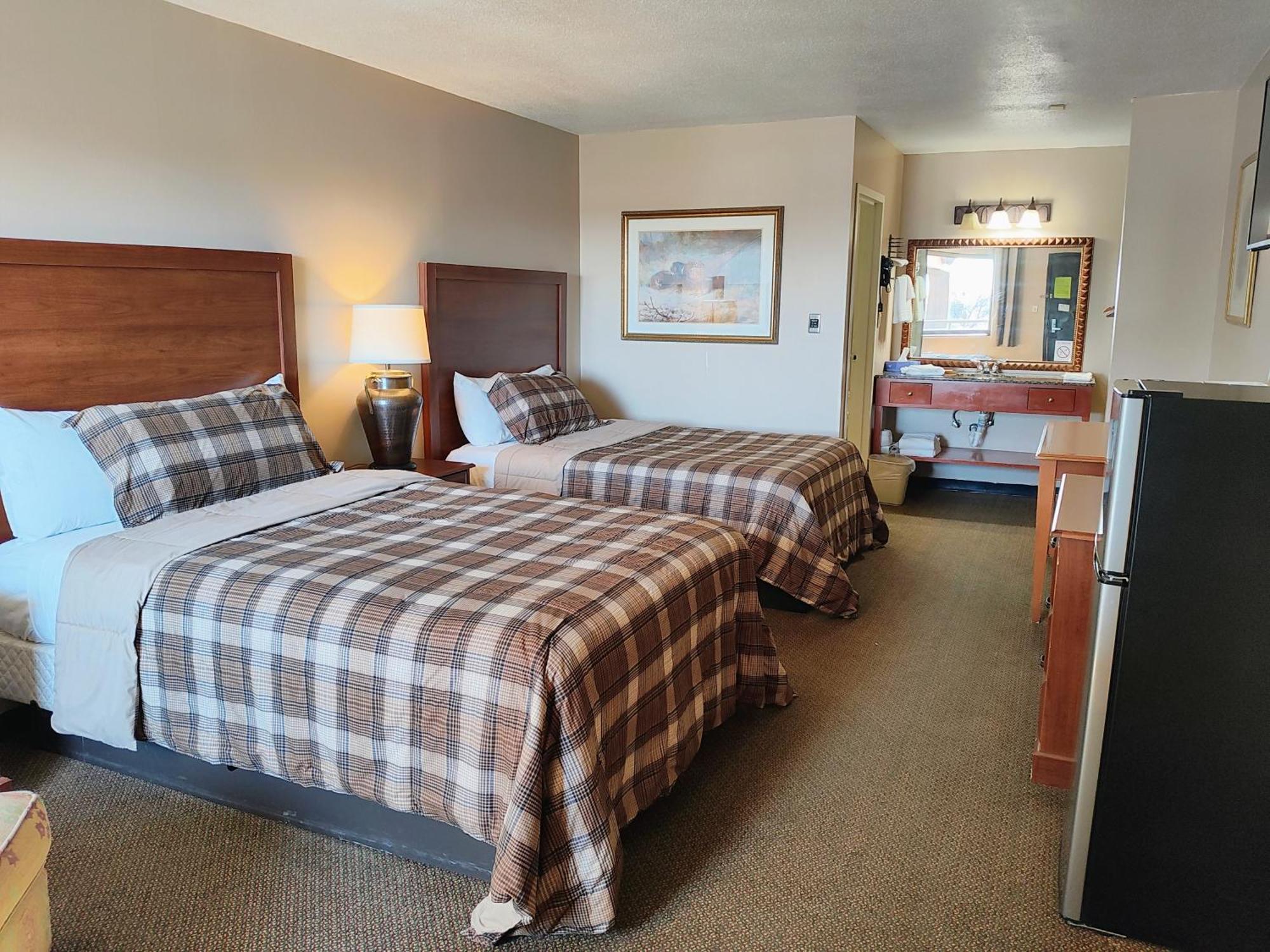 The Lodge At Russell - Russell Inn Δωμάτιο φωτογραφία